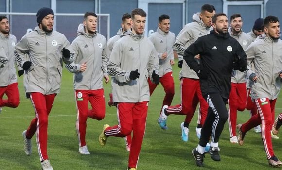 شان 2022: المنتخب الوطني أجرى حصة تدريبية خفيفة قبل التنقل إلى وهران