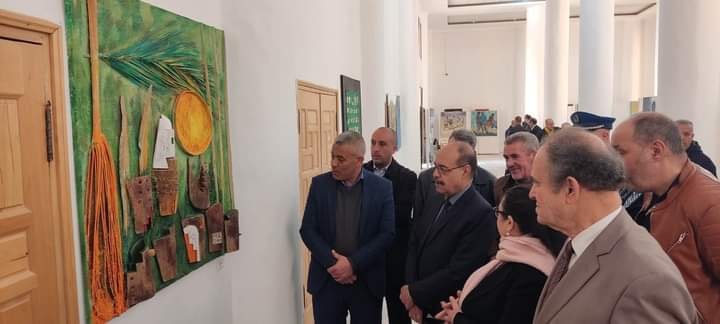 المعرض الجماعي المُتنقل “ستّون سنة من الإبداع التشكيلي الجزائري” يحل بولاية معسكر