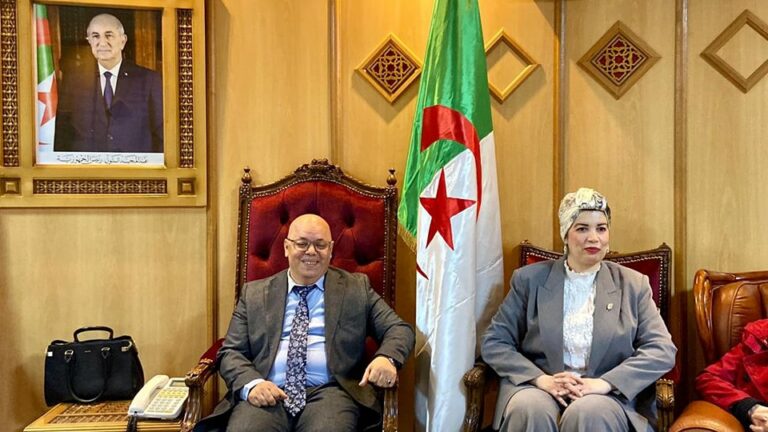 وزيرة الثقافة والفنون تشارك في ندوة بمناسبة إحياء اليوم العالمي للمرأة