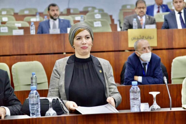 الجزائر تودع ملف تصنيف “القندورة والملحفة” في اليونيسكو
