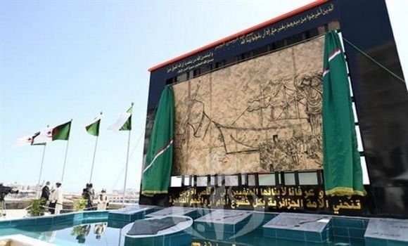 جداريات وتحف فنية مشهورة تبرز الوجه الحضاري لمدن الجزائر