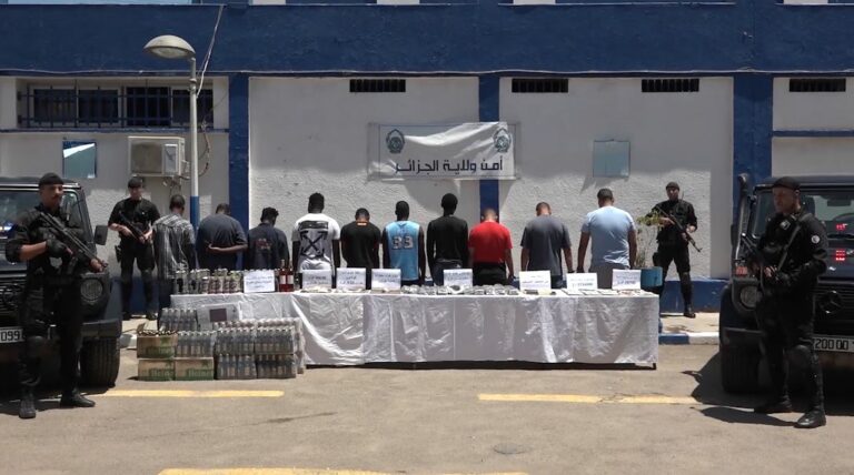 شرطة العاصمة تُوقف 14 رعية أجنبية امتهنت المتاجرة بالمخدرات وأنشأت ملاهي ليلية وأوكار للدعارة