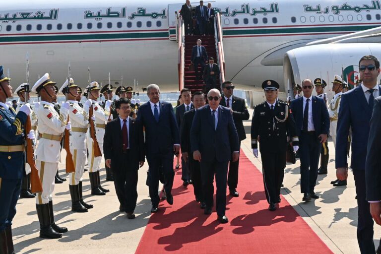 رئيس الجمهورية يحل ببكين في زيارة دولة إلى جمهورية الصين الشعبية
