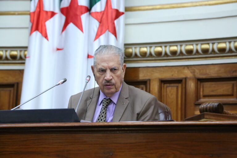 المصادقة على نص قانون يحدد القواعد العامّة المتعلّقة بالصفقات العمومية