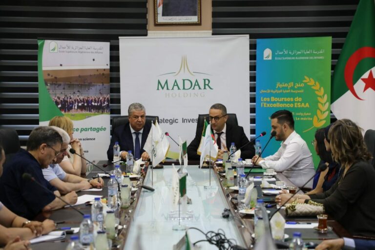 مجمع مدار يوقع شراكة مع المدرسة العليا الجزائرية للأعمال لتمويل منح دراسية