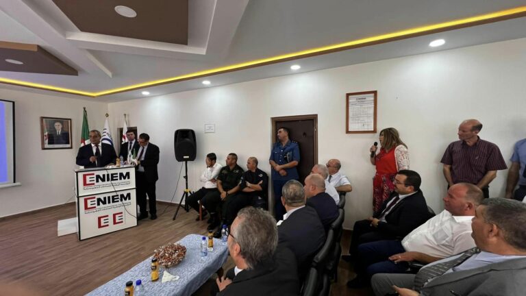 وزير الصناعة يعاين بتيزي وزو المؤسسة الوطنية للصناعات الكهرومنزلية ENIEM