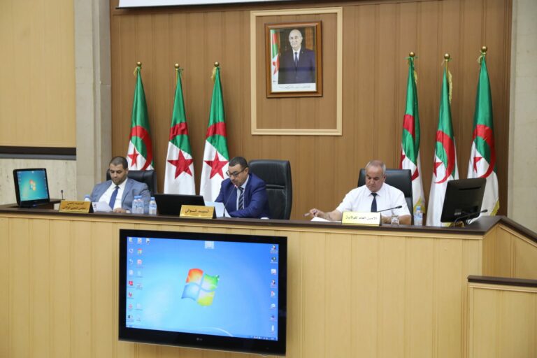 وهران : اجتماع للمجلس التنفيذي حول التحضيرات الخاصة بموسم الخريف والوقاية من آثار التقلبات ‏الجوية