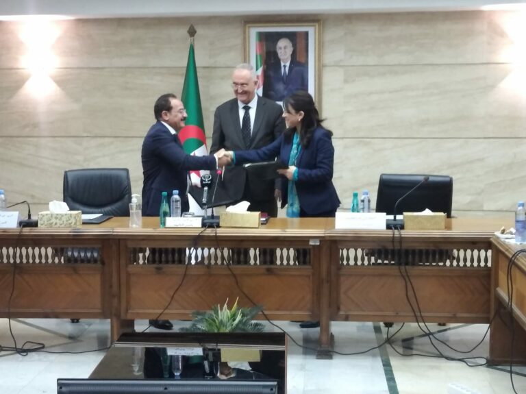 توقيع برتوكول اتفاق بين المديرية العامة للأملاك الوطنية والمديرية العامة للضرائب