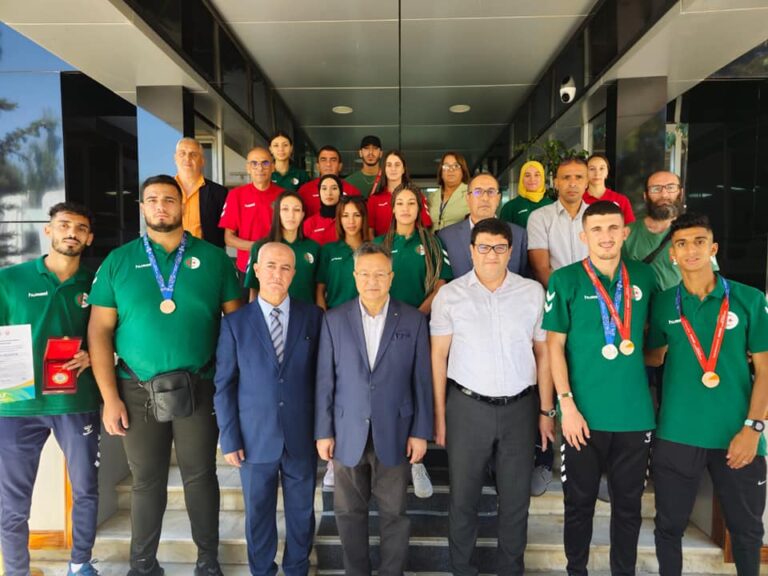 وزير التعليم العالي يستقبل الطلبة الرياضين المتوجين في الالعاب العالمية الجامعية