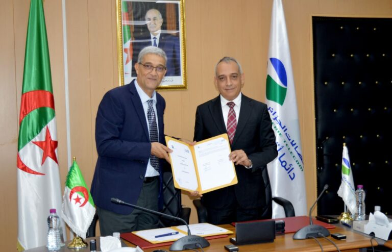 اتصالات الجزائر و CATEL FIBROPTIC تبرمان اتفاقية شراكة استراتيجية