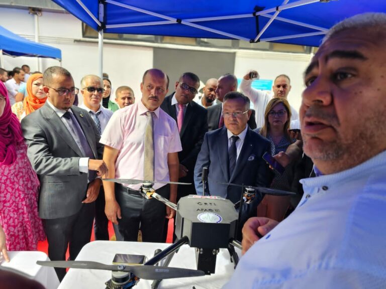 وزير التعليم العالي يزور مركز البحث في التكنولوجيات الصناعية بالعاصمة