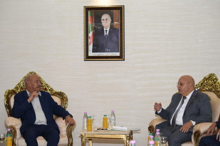 وزير المجاهدين يعقد اجتماعا تنسيقيا مع المنظمة الوطنية للمجاهدين برئاسة أمينها العام