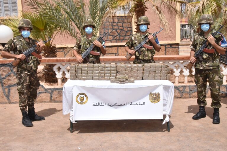 وزارة الدفاع : إحباط محاولات إدخال 4.9 قناطير من الكيف المعالج عبر الحدود