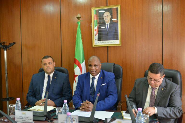 المجلس الشعبي الوطني : اللجنة القانونية تستمع إلى رؤساء المجموعات البرلمانية في اطار دراسة مشروع النظام الداخلي للمجلس