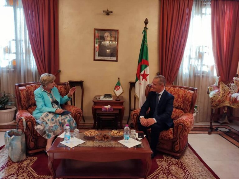 وزير الفلاحة يستقبل سفيرة الولايات المتحدة الأمريكية بالجزائر