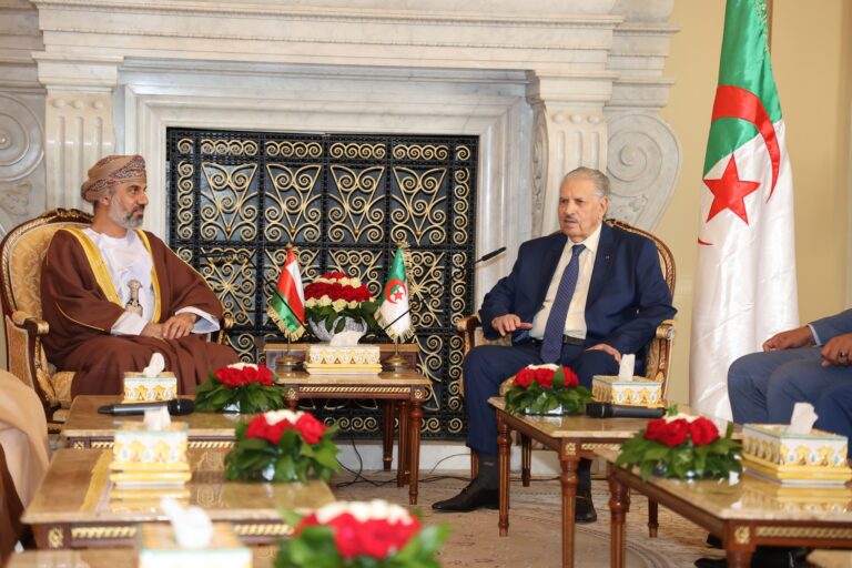 رئيس مجلس الأمة يستقبل رئيس مجلس الشورى العُماني