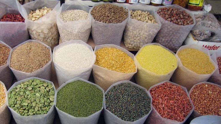 غليزان : تسخير 20 نقطة لبيع البقول الجافة بأسعار مقننة