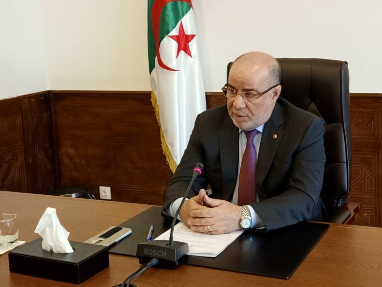 الدكتور يوسف بلمهدي يشرف على اجتماع تنسيقي بوزارة الشؤون الدينية