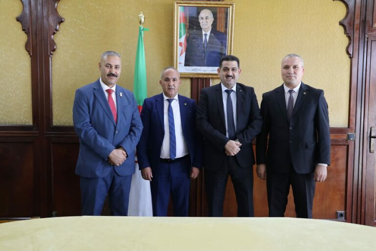 وزير الري السيد طه دربال يعقد لقاءات عمل بالسادة أعضاء البرلمان لولاية البويرة