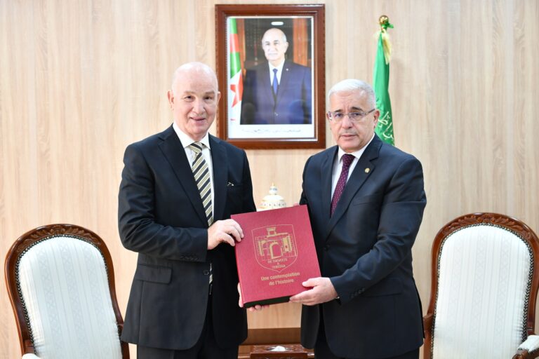 رئيس المجلس الشعبي الوطني يستقبل مستشاره الديبلوماسي