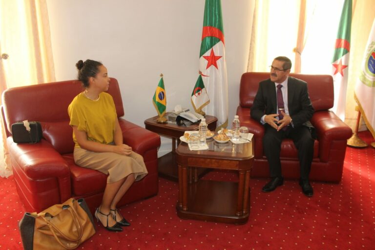 اللواء عبد الحفيظ بخوش يبحث سبل تعزيز التعاون الجمركي الثنائي الجزائري-البرازيلي