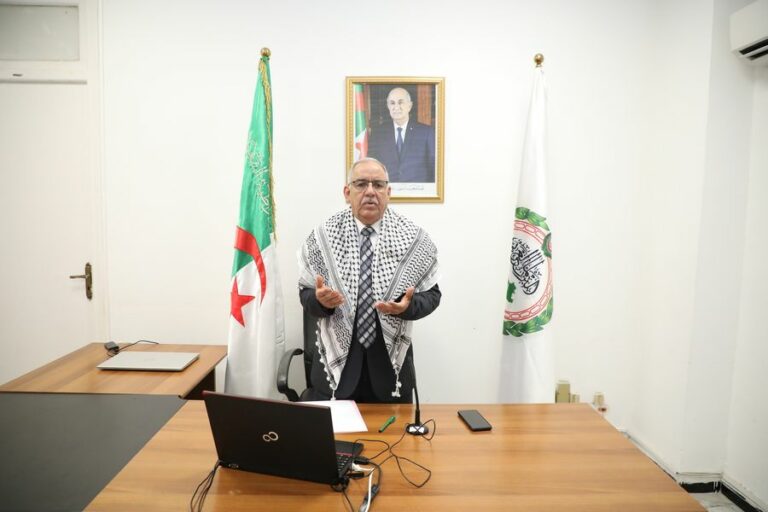 عضو مجلس الأمة يدعو البرلمان الأوروبي إلى تجسيد مزاعمه حول الدفاع عن حقوق الإنسان