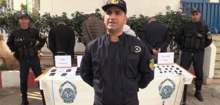 شرطة حسين داي بالعاصمة توقف شبكات إجرامية تتاجر بالمخدرات والمؤثرات العقلية