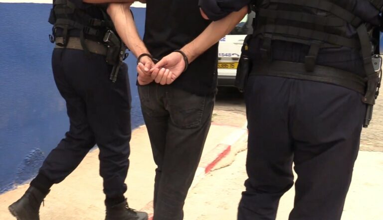 شرطة زرالدة بالعاصمة تطيح بسبعة أشخاص مشبوهين تنظم رحلات الهجرة غير الشرعية وتروج المخدرات