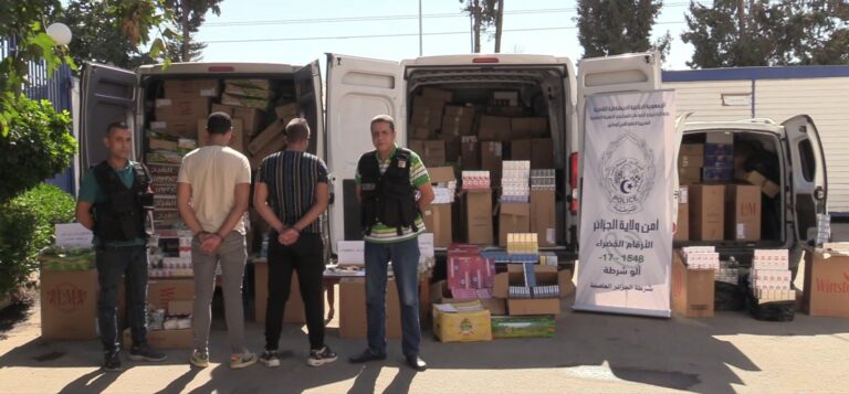 شرطة الدار البيضاء بالعاصمة : مضاربة في مواد تبغ وسجائر بقيمة فاقت 03 ملايير سنتيم جزائري
