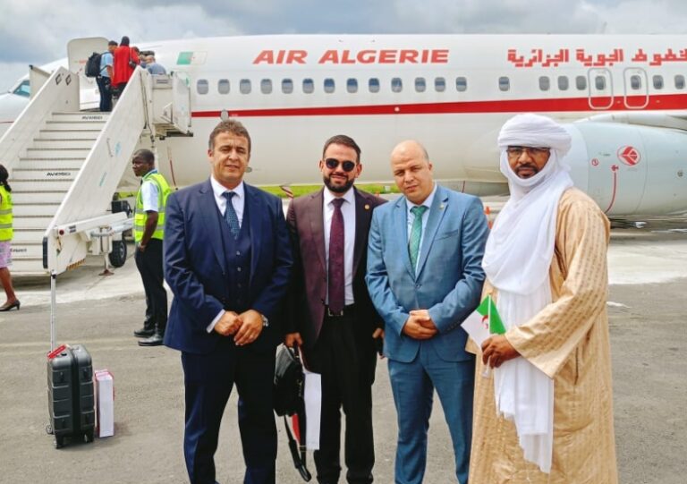 المجلس الشعبي الوطني حاضر في مراسم افتتاح خط جوي يربط الجزائر بالعاصمة “دوالا”