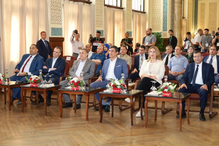 مراد يتفقد المرافق الشبانية و الرياضية بالعاصمة