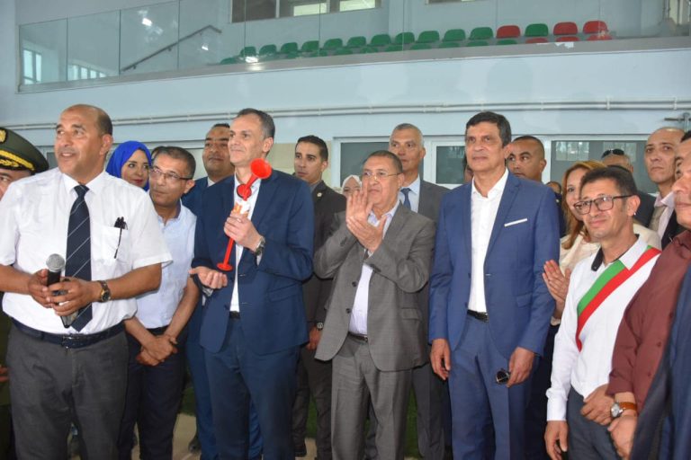 مراد يشرف على تدشين مسبح بلدي بـ”عين طاية” العاصمة