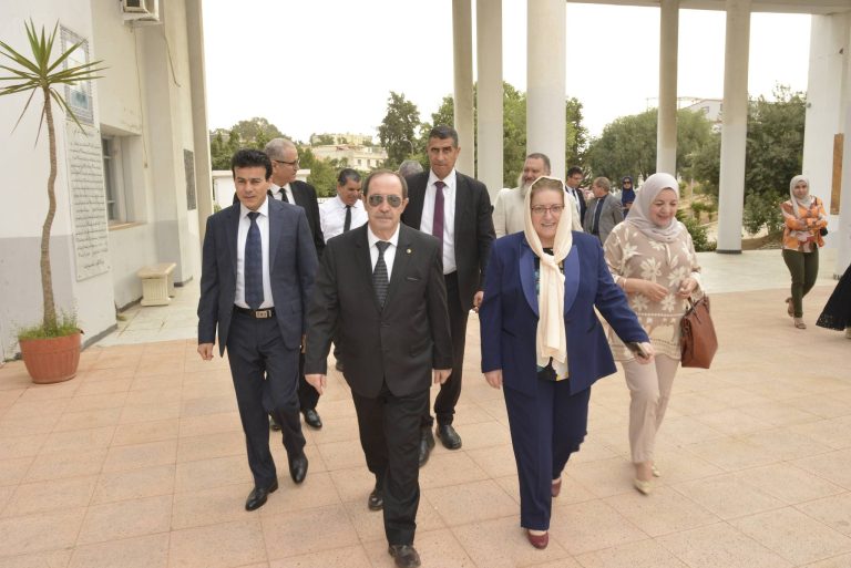 وزير التربية يشرف على انطلاق نهائيات الأولمبياد الجزائرية للرياضيات بثانوية القبة