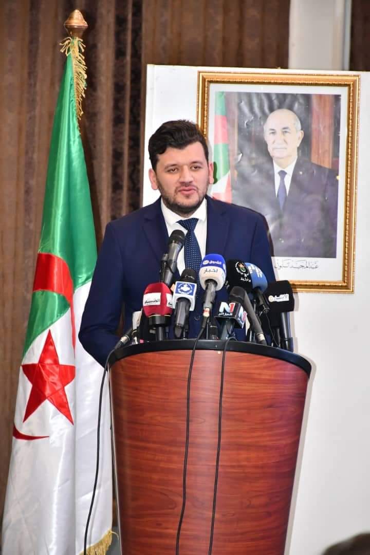 وزير اقتصاد المعرفة والمؤسسات الناشئة يعلن عن فتح المجال للموظفين العموميين مزاولة نشاط اقتصادي