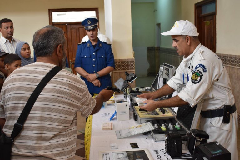 شرطة المغير تنظم معرض علمي بمناسبة احياء الذكرى الـ 62 لعيد الإستقلال