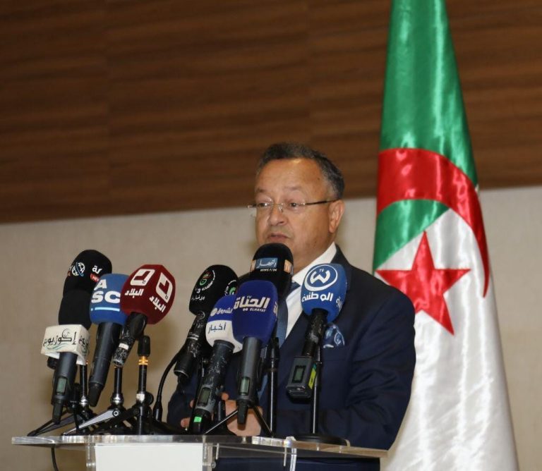 كمال بداري يكشف عن موعد انطلاق التسجيلات الأولية لحاملي شهادة البكالوريا الجدد