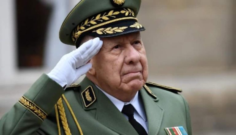 الفريق أول شنقريحة في زيارة تفقدية إلى الناحية العسكرية بوهران