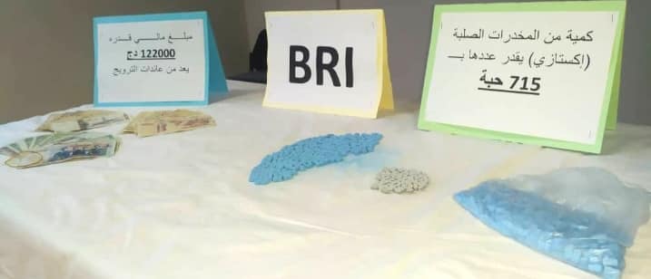 باتنة…توقيف شخصين و حجز  كمية من المخدرات الصلبة  ومبلغ مالي قدر بـ 12 مليون دج