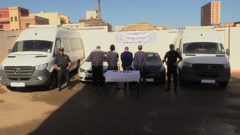 شرطة وهران توقف أربعة أشخاص وتسترجع 04 مركبات مختلفة الأنواع والأحجام