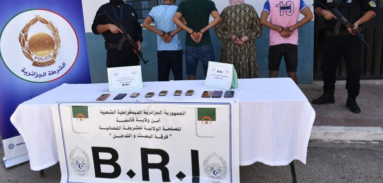 شرطة قالمة تفكك جماعة إجرامية وتحجز قرابة 500 غرام من القنب الهندي