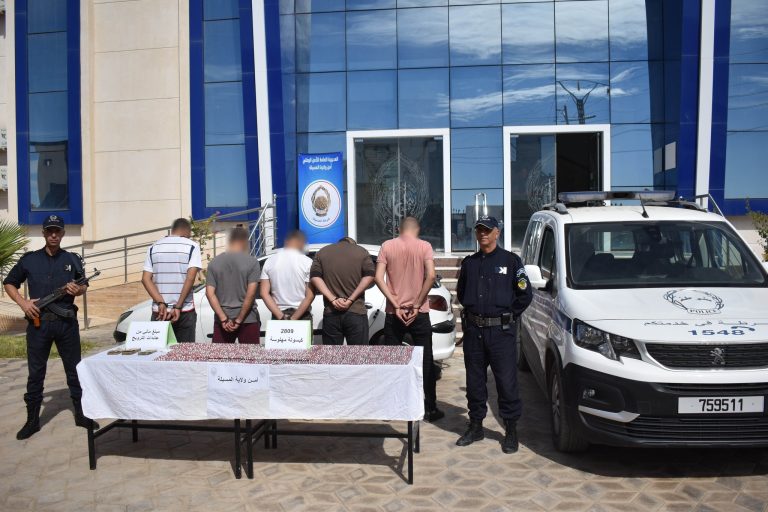 شرطة المسيلة : توقيف ستة أشخاص وحجز 2809 قرص مهلوس من نوع بريقابلين 300 ملغ