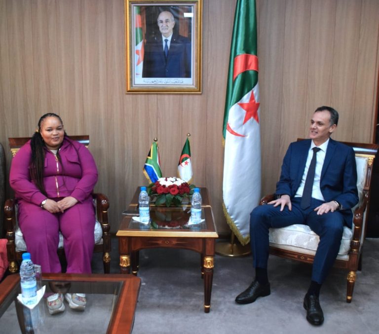 وزير الشباب والرياضة يستقبل نائبة وزيرة الرياضة لجنوب إفريقيا