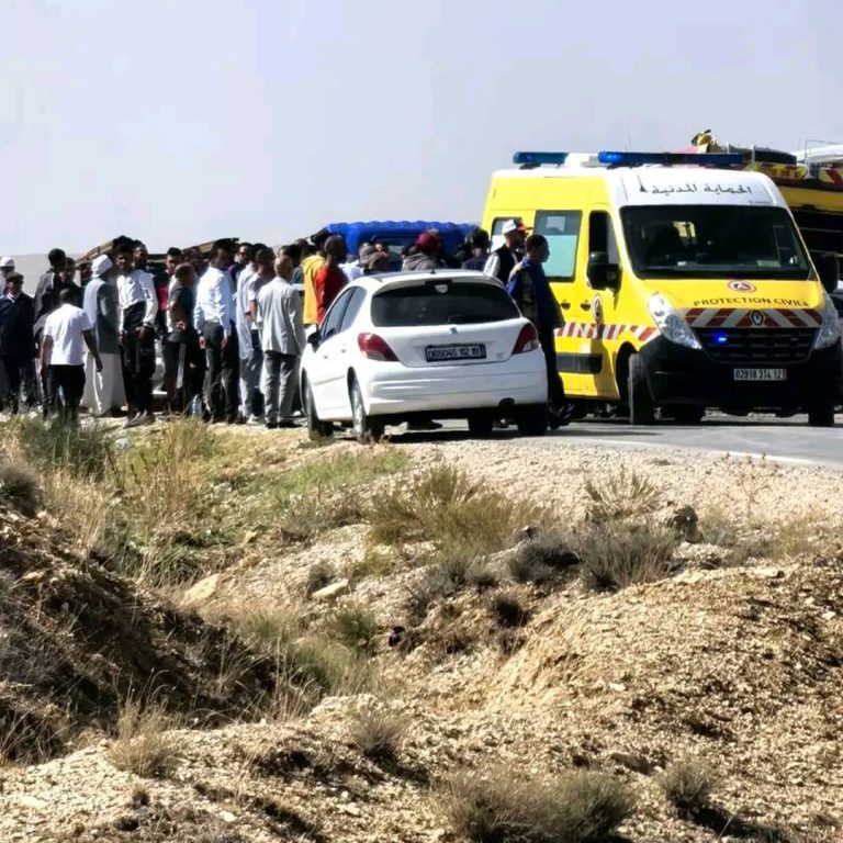 وفاة أربعة أشخاص واصابة إثنين آخرين في حادث مرور بولاية تبسة