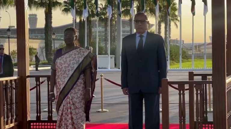 رئيسة جمهورية الهند دروبادي مورمو تغادر الجزائر بعد زيارة دامت أربعة أيام
