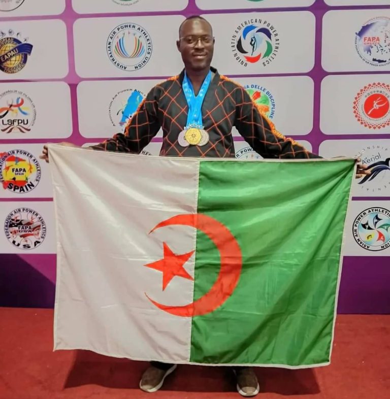 الجزائري الخراز عبد القادر يحرز ذهبية وفضيتين بأوزباكستان في رياضة قوة الرمي والدفاع عن النفس