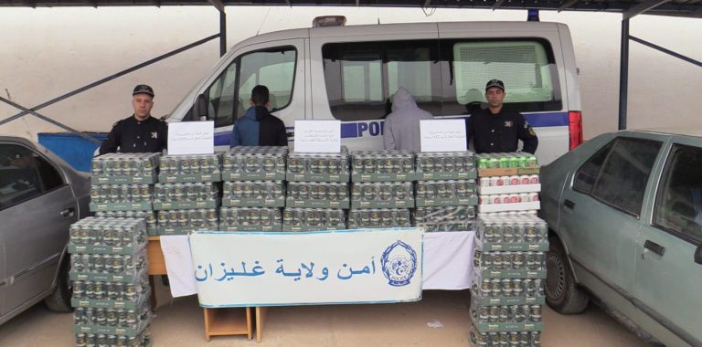 شرطة غليزان توقف شخصين تحجز 1152 وحدة من المشروبات الكحولية
