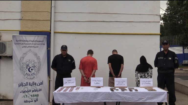 شرطة العاصمة تضبط أزيد من 15 ألف قرص مؤثر عقلي وقرابة 2.5 كلغ كيف معالج