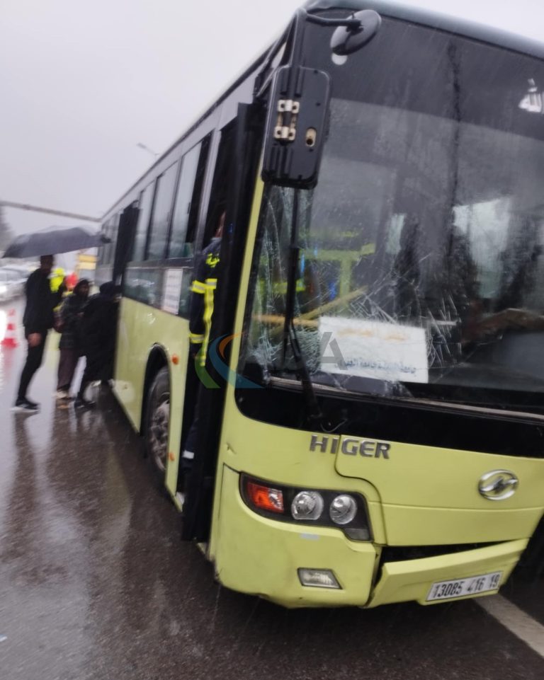 إصابة 11 شخصا في حادث مرور بالبليدة