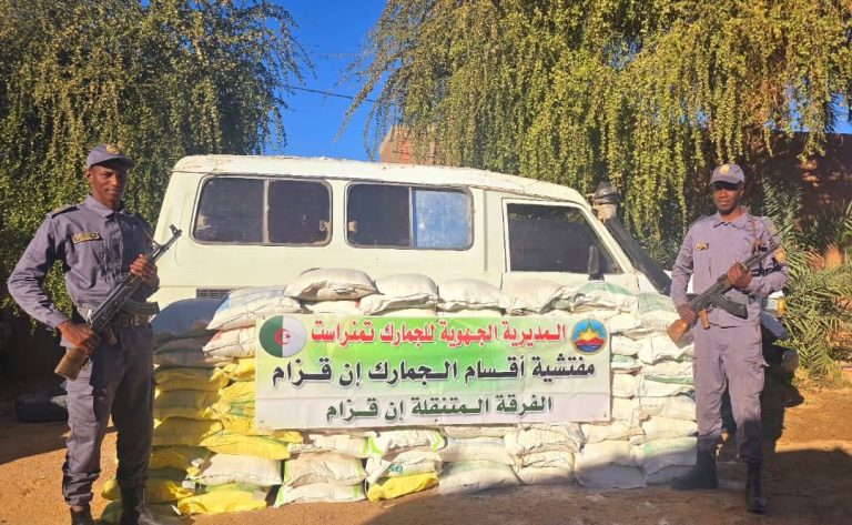 جمارك إن ڤزام : إحباط عملية تهريب 1125 كلغ من السميد و625 كلغ من الفرينة