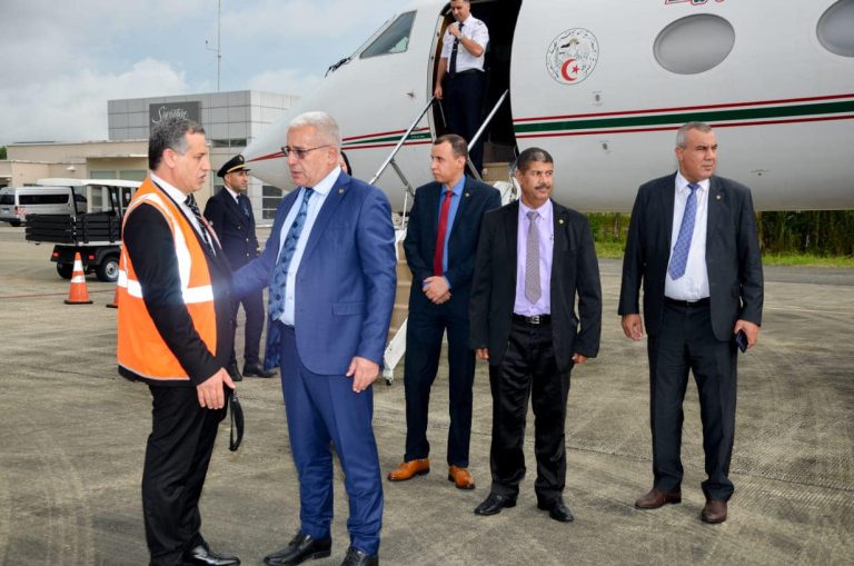 رئيس المجلس الشعبي الوطني يصل إلى بنما للمشاركة في الدورة الـ38 والذكرى الستين لتأسيس “البرلاتينو”